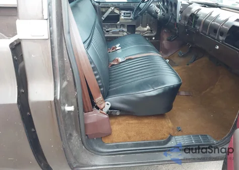 1985 Chevrolet C10 z USA, uszkodzony, nr VIN 1GCEC14H9FJ112284